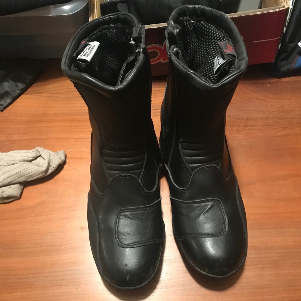 Motorcycle Riding Boots - Picture 2 of 4